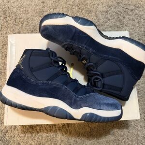 Nike Women's Air Jordan 11 Retro Sneakers - Midnight Navy